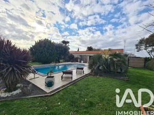 Traditional house in Geay (17250)