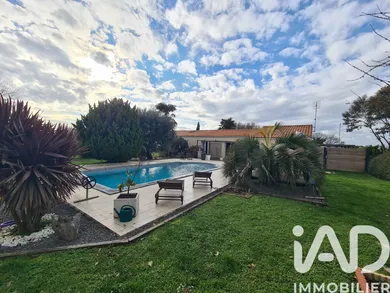 Traditional house in Geay (17250)