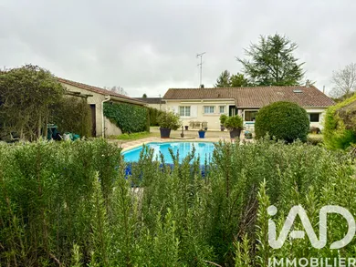 Maison à Saint-Fort-sur-le-Né (16130)
