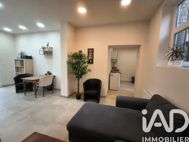 Building in Valenciennes (59300)