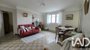 Apartment in Pont-Saint-Esprit (30130)