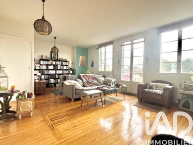 Appartement à Bordeaux (33300)