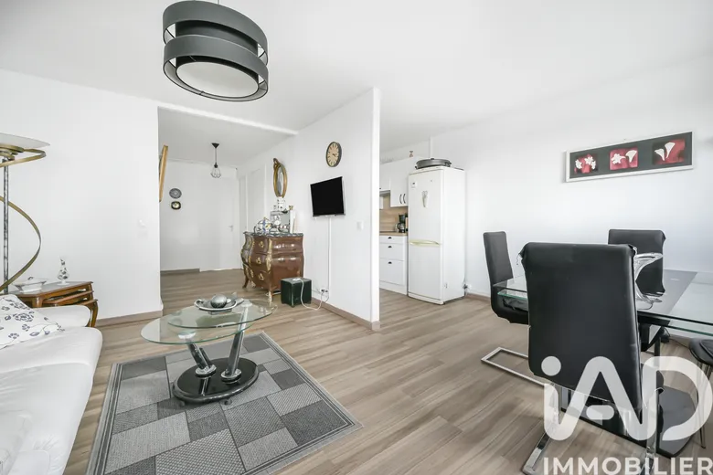 Vente appartement à Paris (75019) : appartement 3 pièces 66 m² — 4