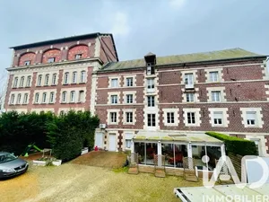 Immeuble à SEMPIGNY (60400)