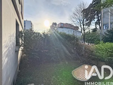 Apartment in Sceaux (92330)