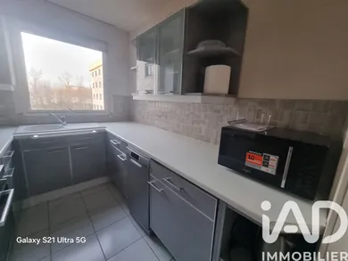 Apartment in Grigny (91350)