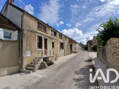 Maison de campagne à Précy-le-Sec (89440)