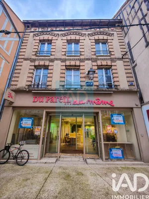 Building in Sens (89100)