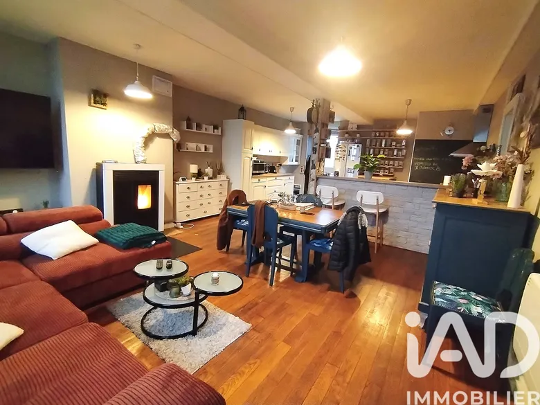 Maison 6 pièces 193 m² · à Lesmont · 192,6 m² · 225 000 €