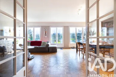 Apartment in Saint-Germain-en-Laye (78100)