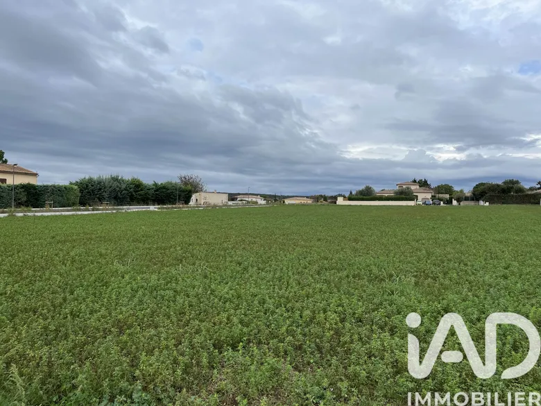 Terrain 908 m² · à La Bruguière · 84 000 €