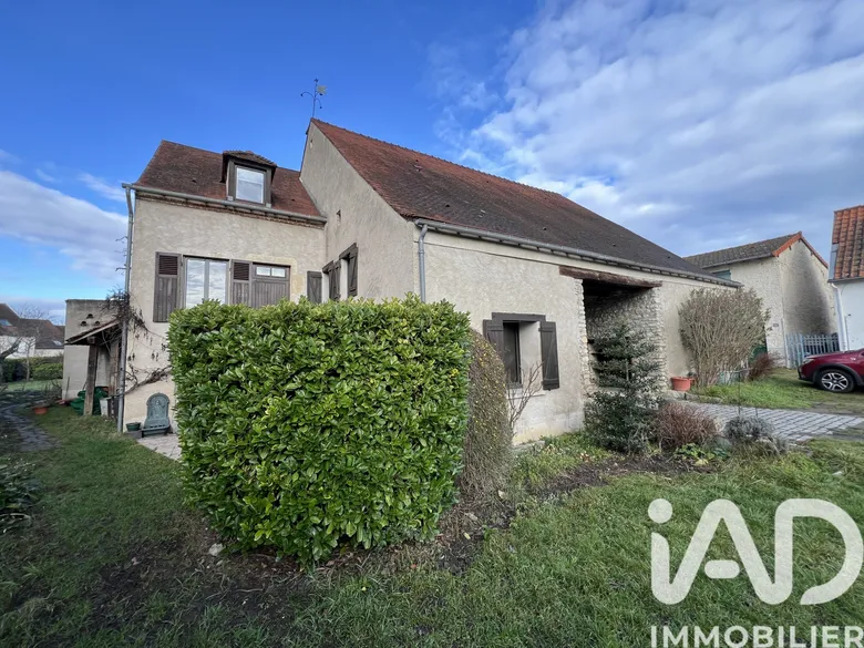 Maison 7 pièces 190 m² · à Cusset · 189,5 m² · 284 000 €