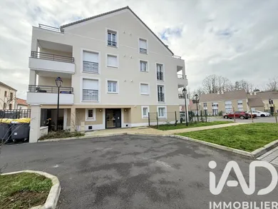 Apartment in Moisselles (95570)