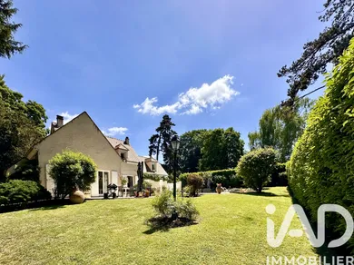 Maison traditionnelle à Férolles-Attilly (77150)
