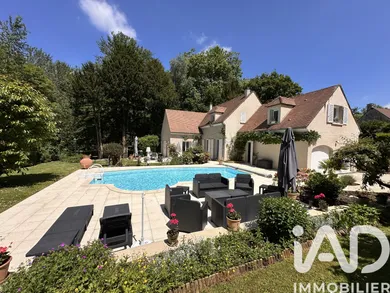 Maison traditionnelle à Férolles-Attilly (77150)