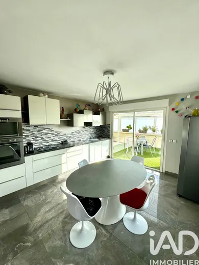 Apartment in Mandelieu-la-Napoule (06210)
