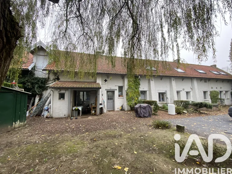 Immeuble 140 m² · à Lambres-lez-Douai · 140 m² · 318 000 €