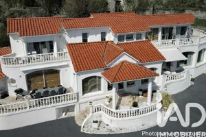 Architectural house in Espaly-Saint-Marcel (43000)