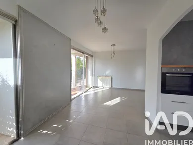 Apartment in Hyères (83400)