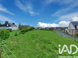 Building plot in Saint-Jean-du-Doigt (29630)
