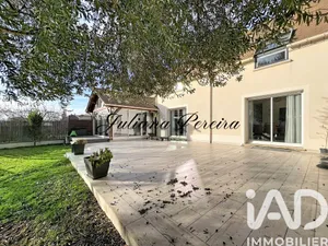 Pavillon à Issou (78440)