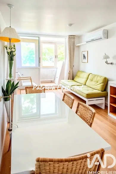 Apartment in Saint-Raphaël (83700)