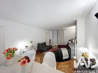 Apartment in Paris (75004)