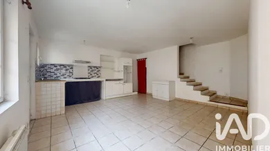 Maison de ville à Cadenet (84160)