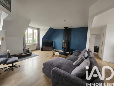 Architectural house in Crécy-la-Chapelle (77580)