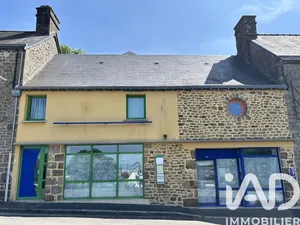 Building in Saint-Denis-de-Gastines (53500)