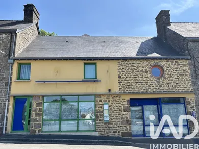 Building in Saint-Denis-de-Gastines (53500)