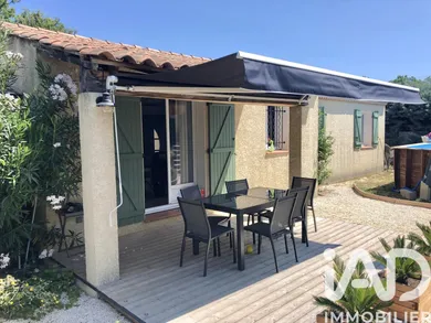 Maison traditionnelle à Rougiers (83170)