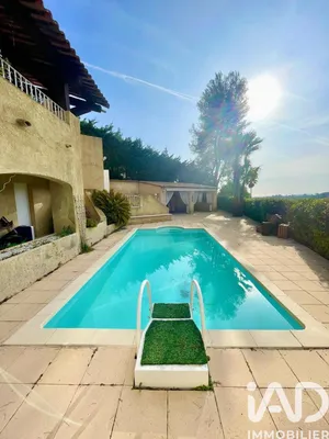 House in La Gaude (06610)