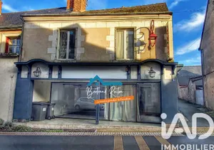 Building in COUR-CHEVERNY  (41700)