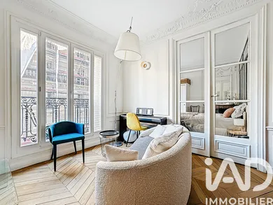 Apartment in Paris (75018)