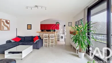 Apartment in Pessac (33600)