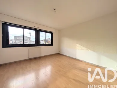 Apartment in Bordeaux (33000)