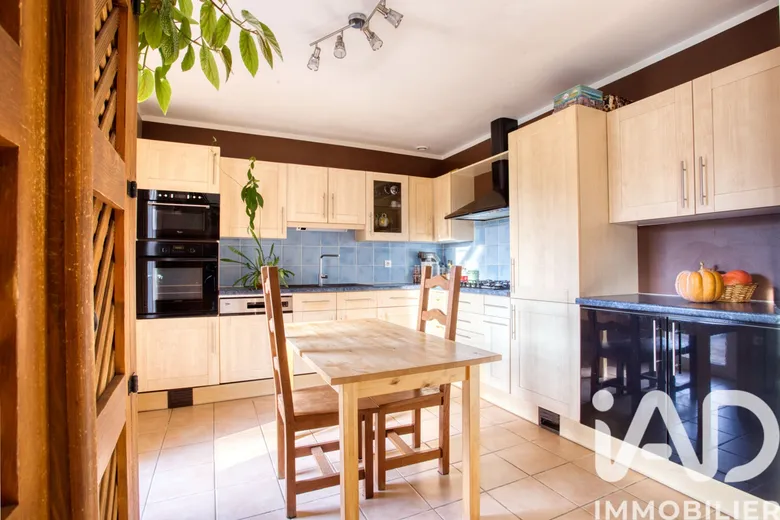 Maison 5 pièces 113 m² · à Bagnols-en-Forêt · 113 m² · 449 000 €