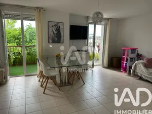 Apartment in Vaux-le-Pénil (77000)