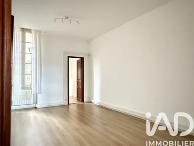 Apartment in Toulon (83000)