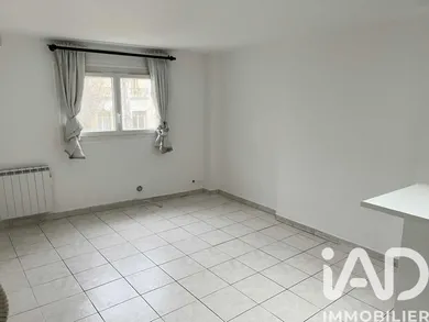 Apartment in Fontainebleau (77300)