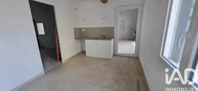 Apartment in Saint-Saturnin-lès-Avignon (84450)