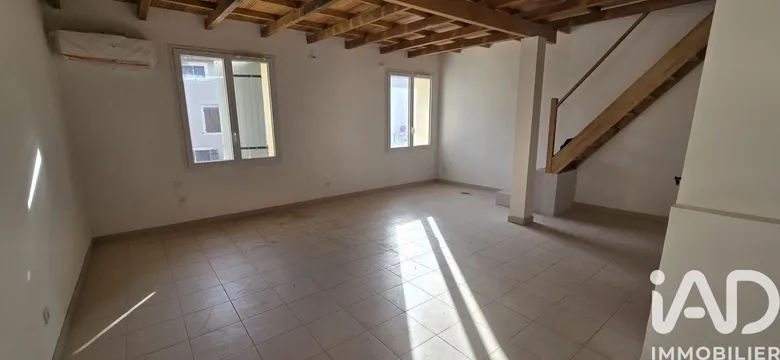 Appartement 5 pièces 120 m² · à Saint-Saturnin-lès-Avignon · 120 m² · 1 380 €/mois