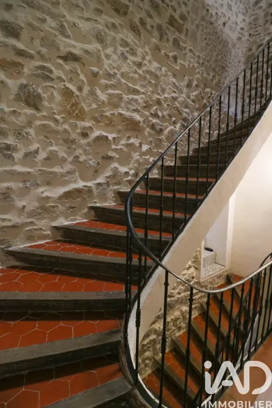 Maison de village à Besse-sur-Issole (83890)