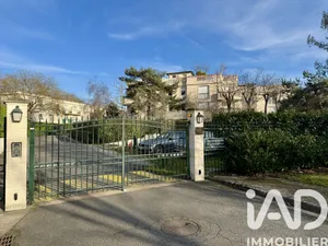 Apartment in Vaucresson (92420)