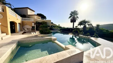 Maison à Roquebrune-sur-Argens (83380)