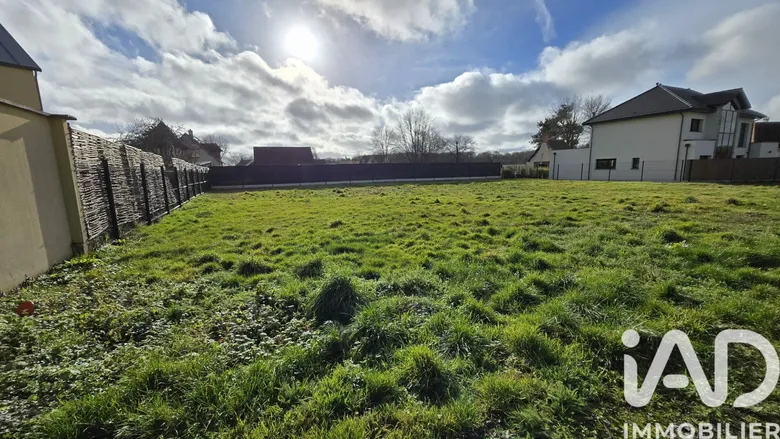 Terrain 989 m² · à Caugé · 76 000 €