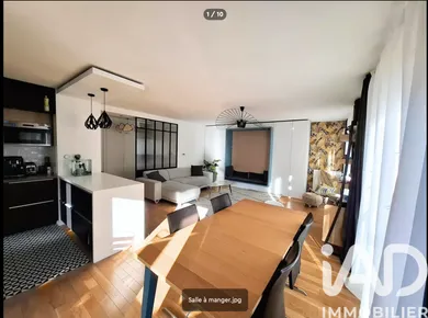 Apartment in Puteaux (92800)