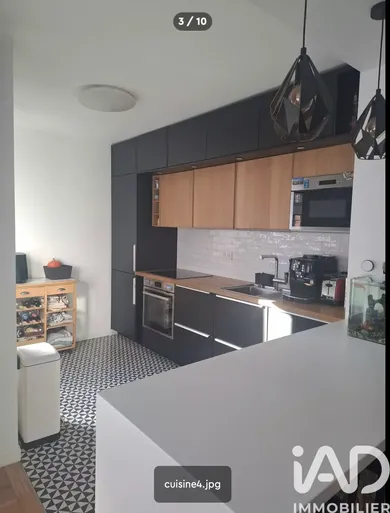 Apartment in Puteaux (92800)