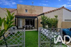 Traditional house in Sauvian (34410)